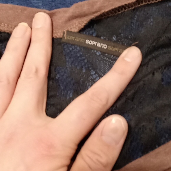 Brown and black lace bat wing crop top - Picture 2 of 5